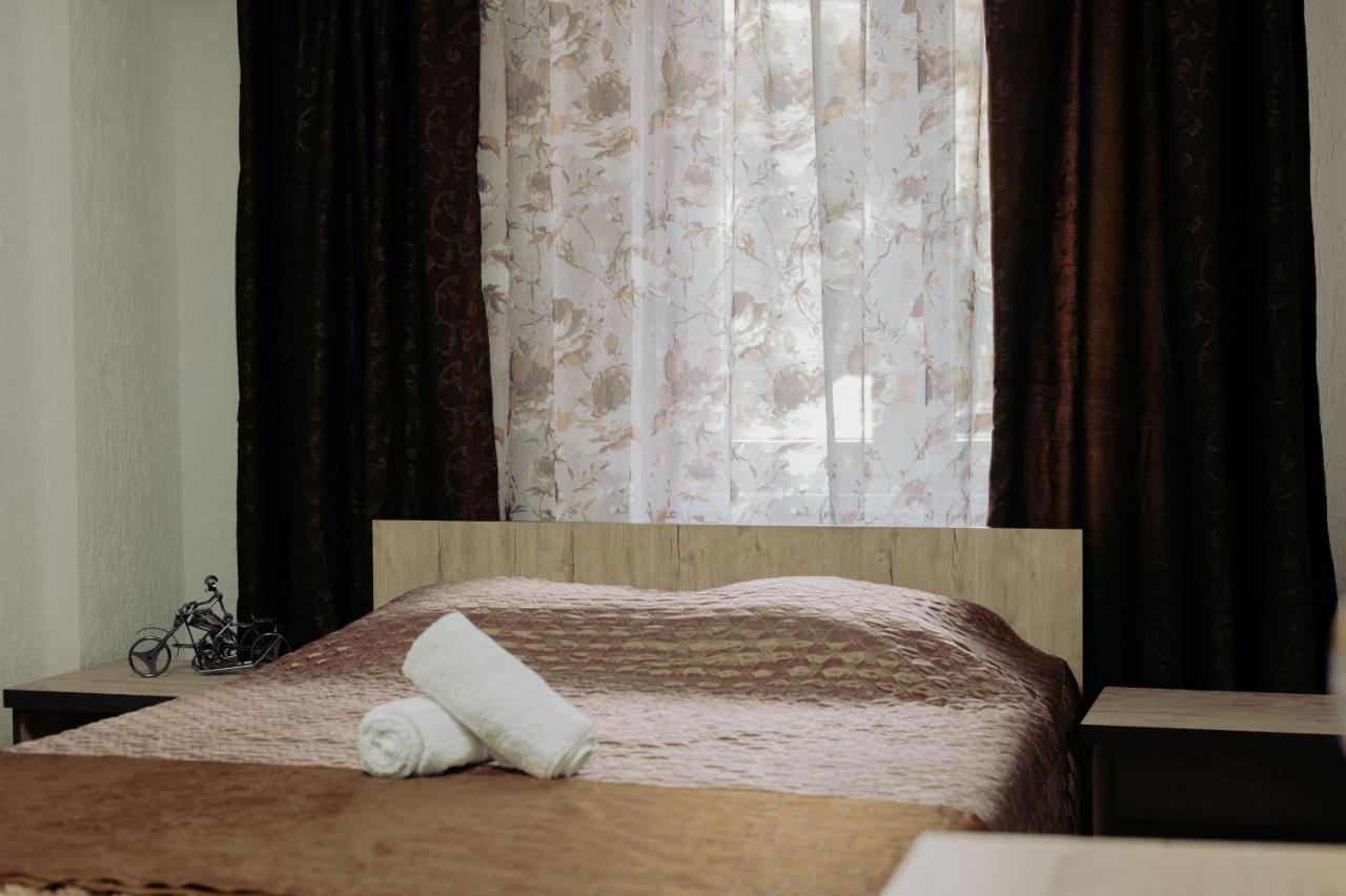 Studio 63 Petroşani Екстериор снимка